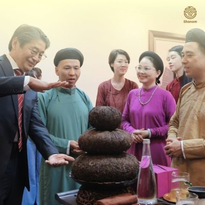 Trà trong văn hóa tiếp khách của người Việt