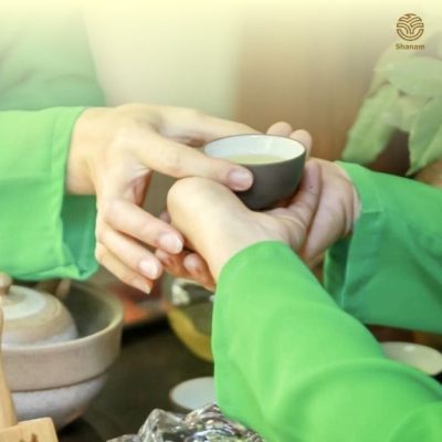Trà trong văn hóa tiếp khách của người Việt